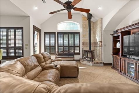 134 Creekside Drive Liberty Hill TX 78642