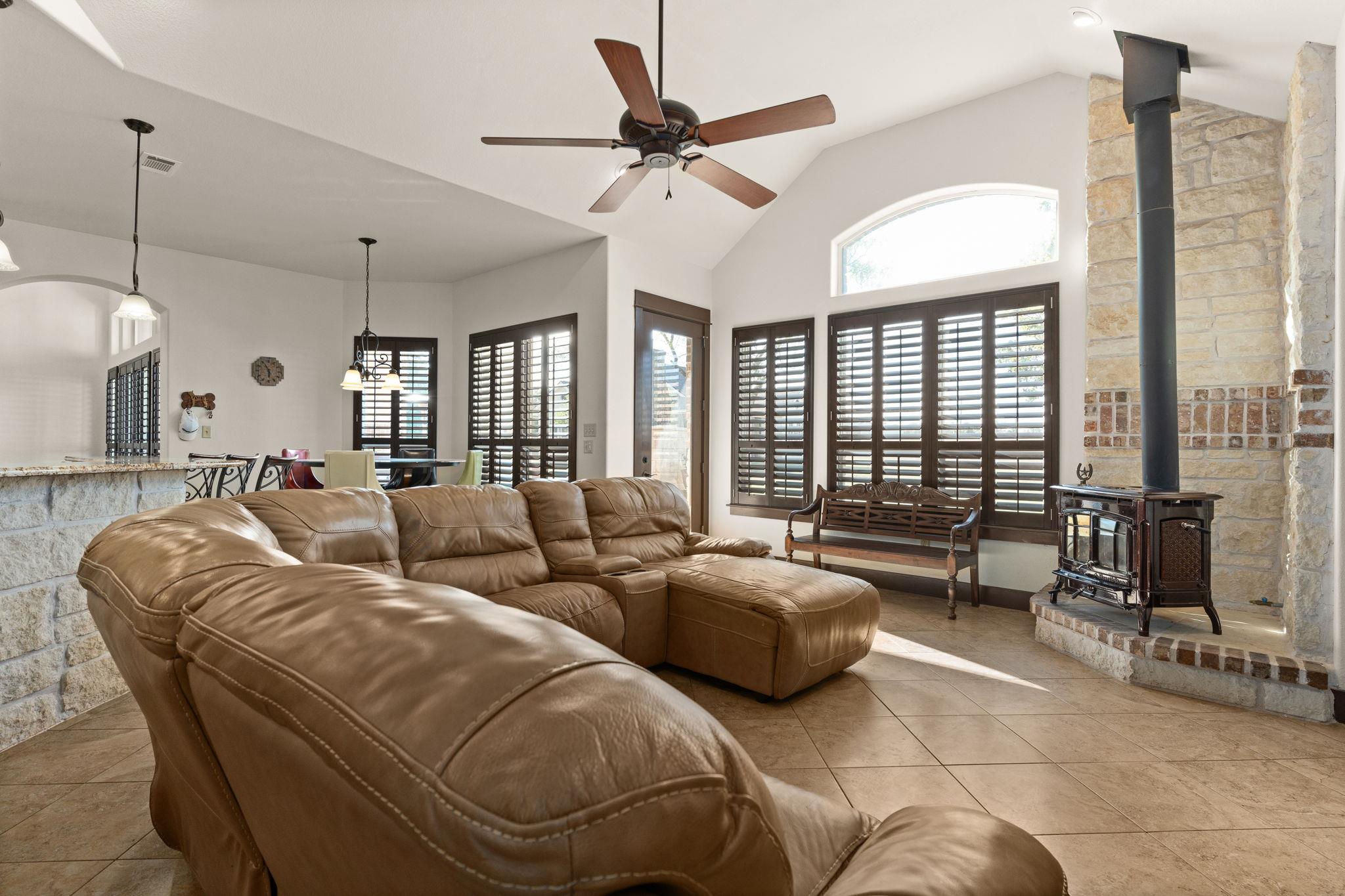 134 Creekside Drive Liberty Hill TX 78642