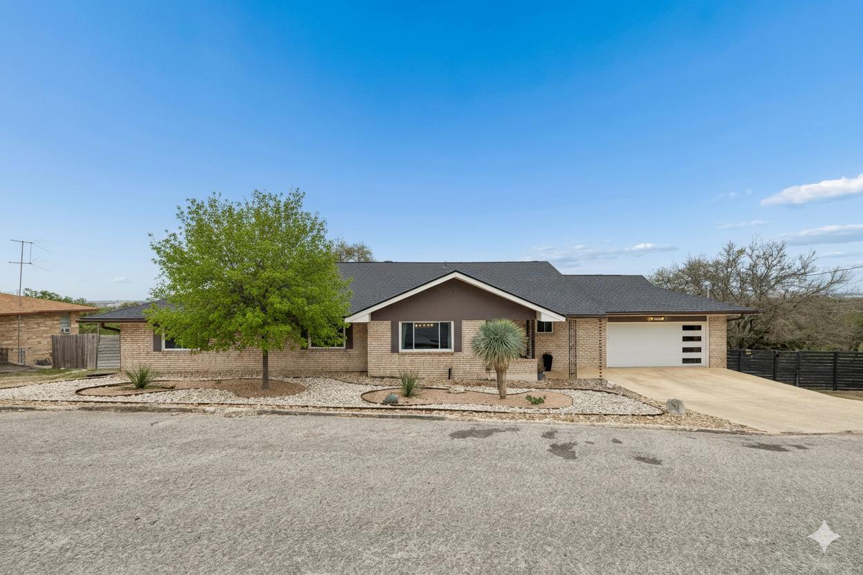 677 Floral Avenue New Braunfels TX 78130