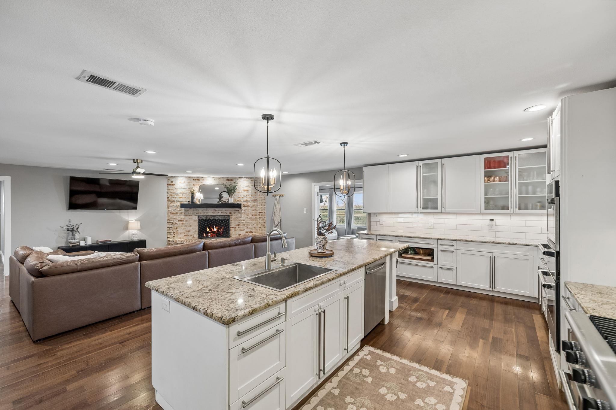 677 Floral Avenue New Braunfels TX 78130