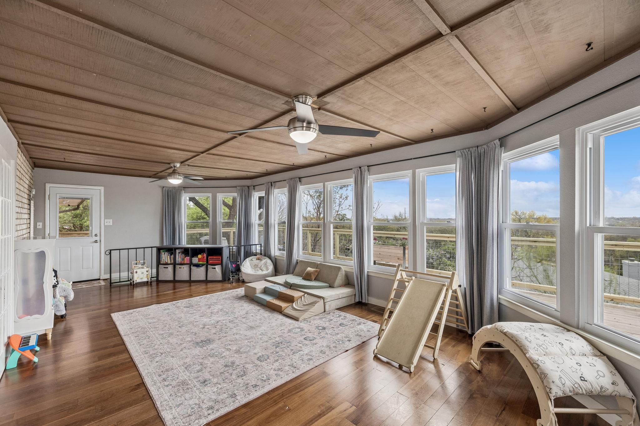 677 Floral Avenue New Braunfels TX 78130
