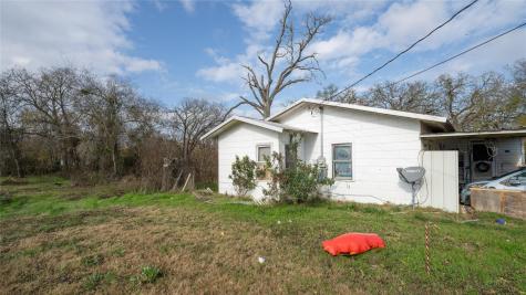 303 Yoakum Street Rockdale TX 76567