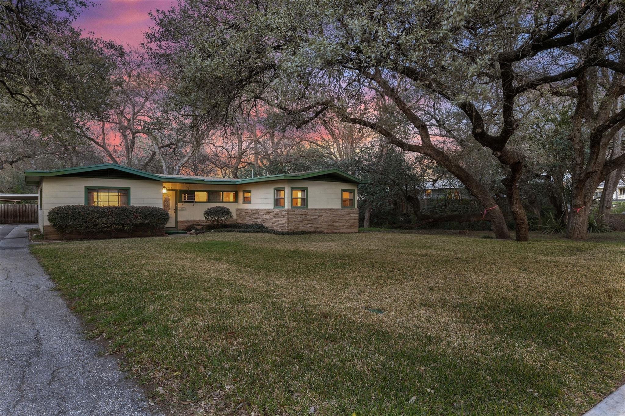 2004 Griswold Lane Austin TX 78703