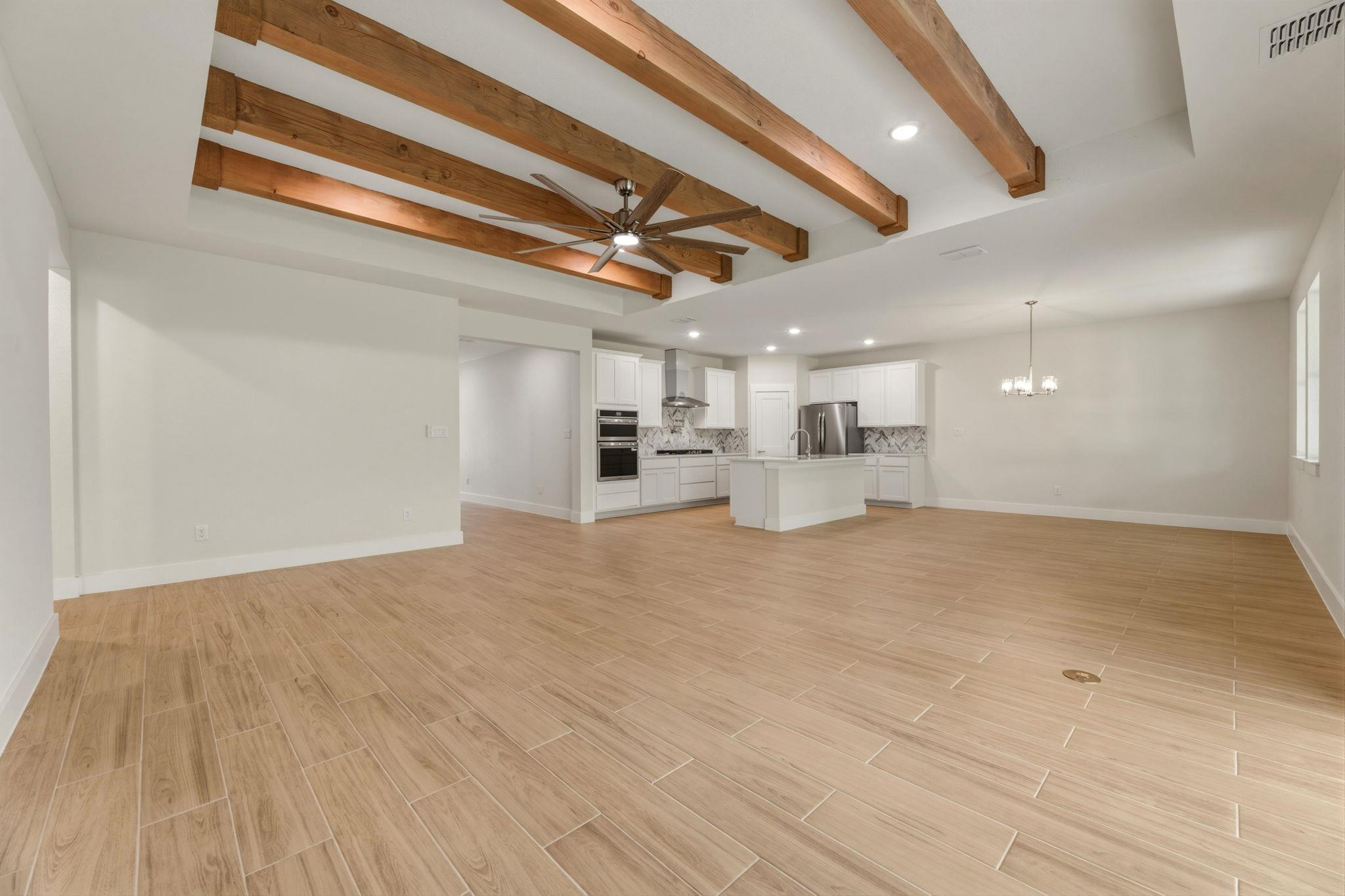 1412 Kent Street Taylor TX 76574