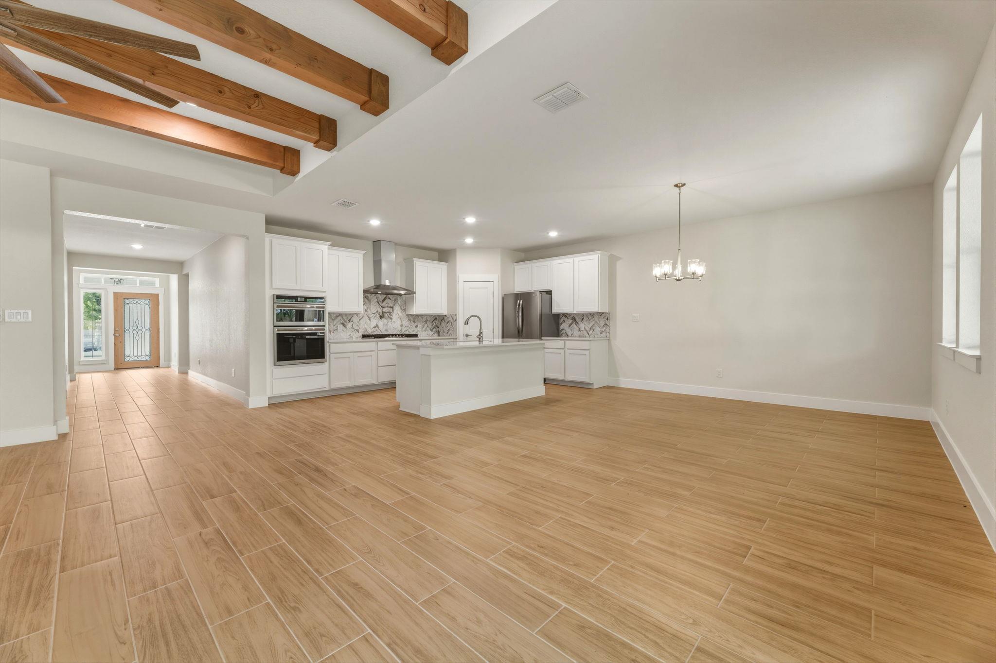 1412 Kent Street Taylor TX 76574