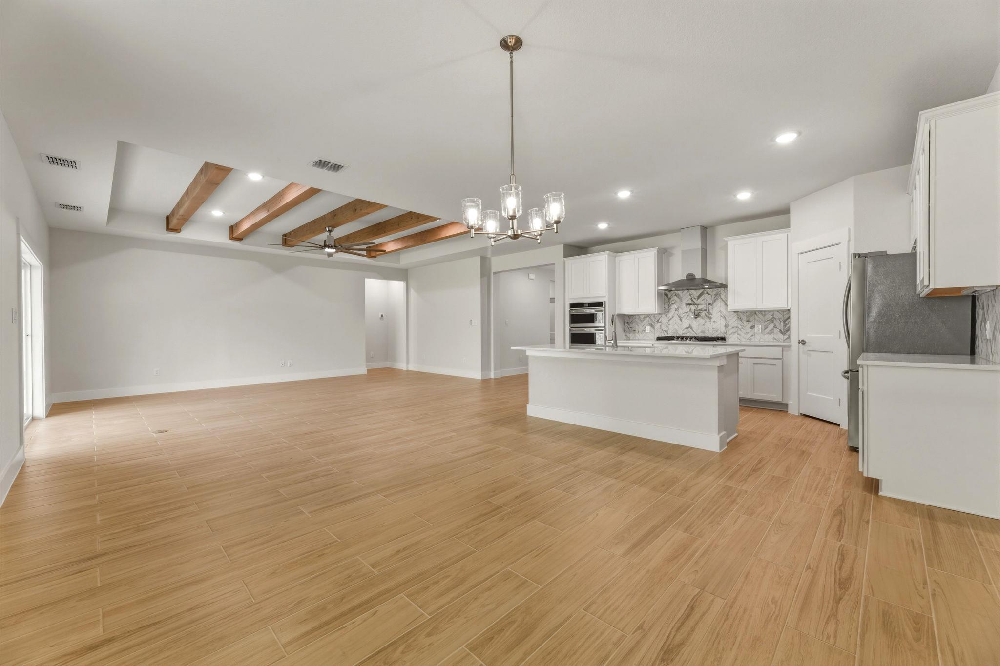 1412 Kent Street Taylor TX 76574