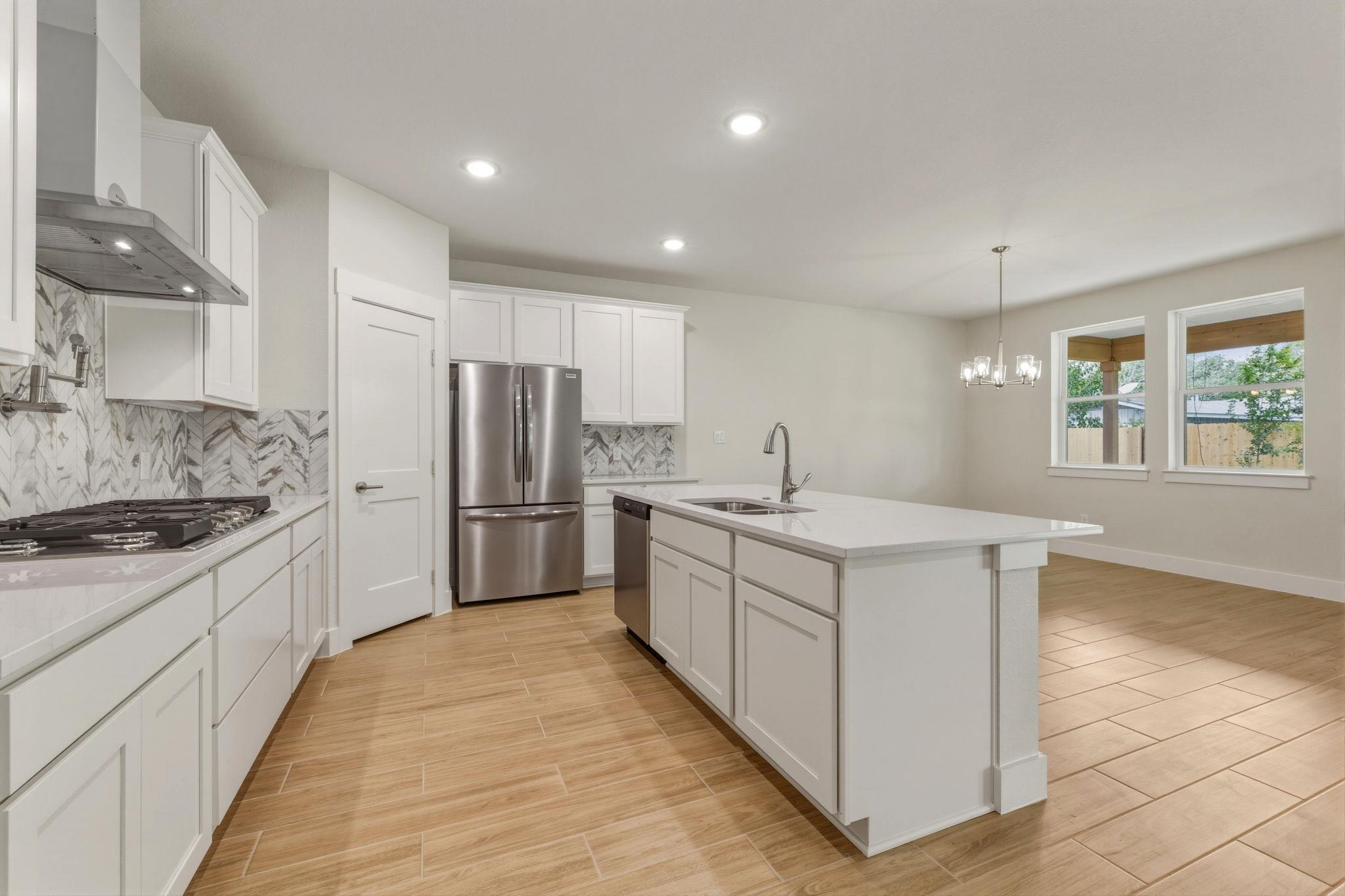 1412 Kent Street Taylor TX 76574