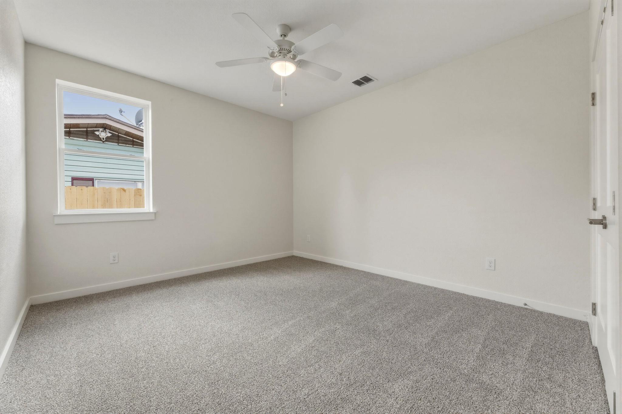 1412 Kent Street Taylor TX 76574
