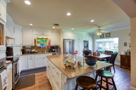 213 Lakeview Sunrise Beach TX 78643