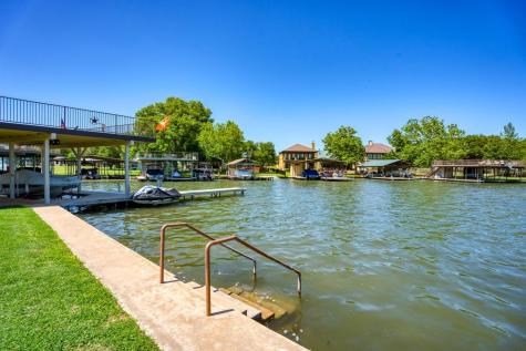 213 Lakeview Sunrise Beach TX 78643