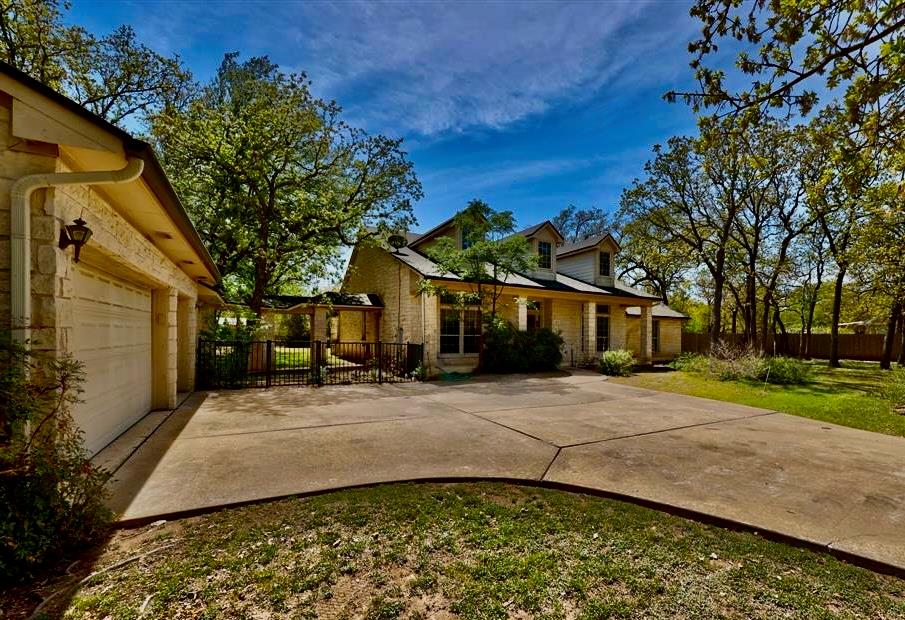 105 Oak Plaza Drive Georgetown TX 78628
