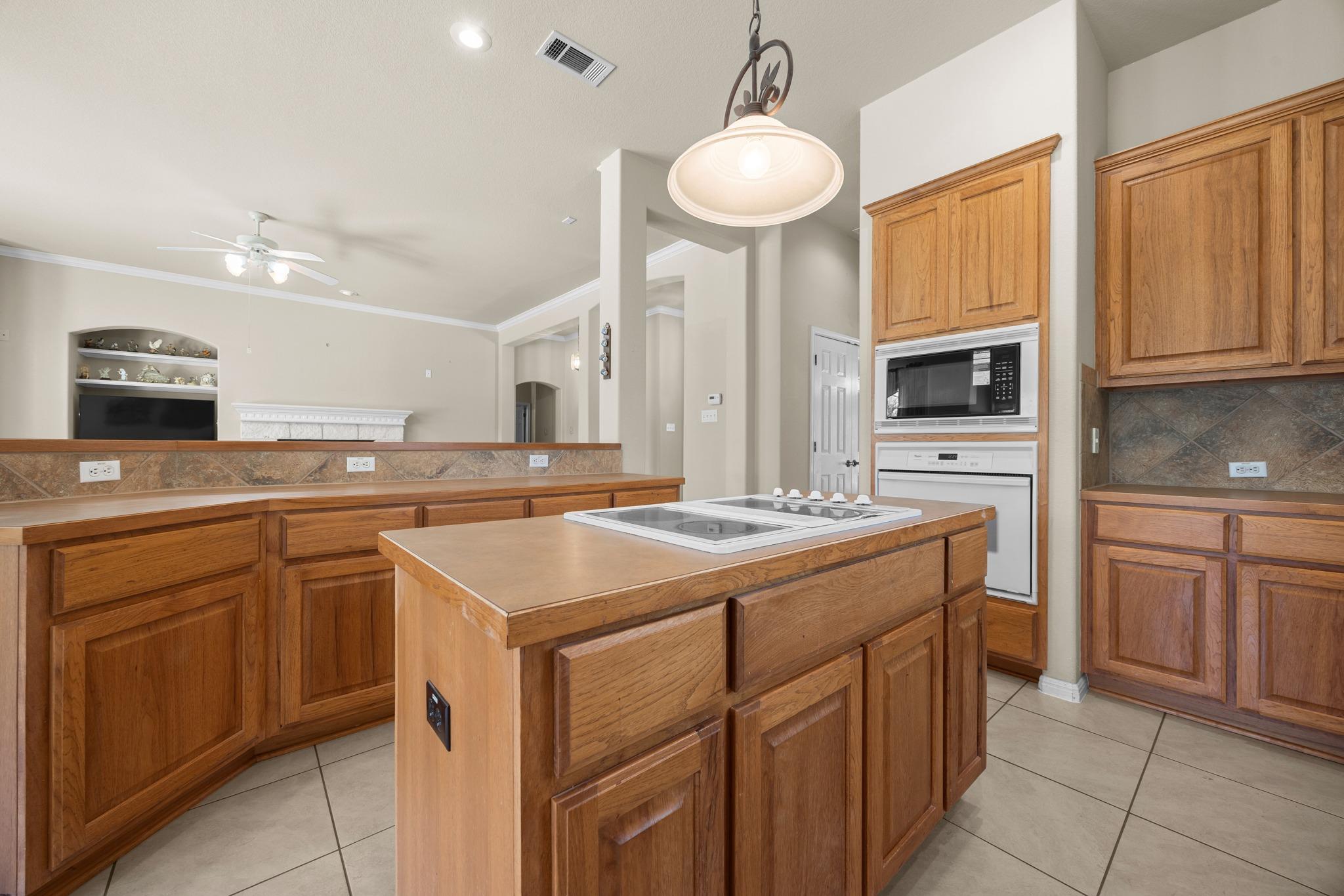 105 Oak Plaza Drive Georgetown TX 78628