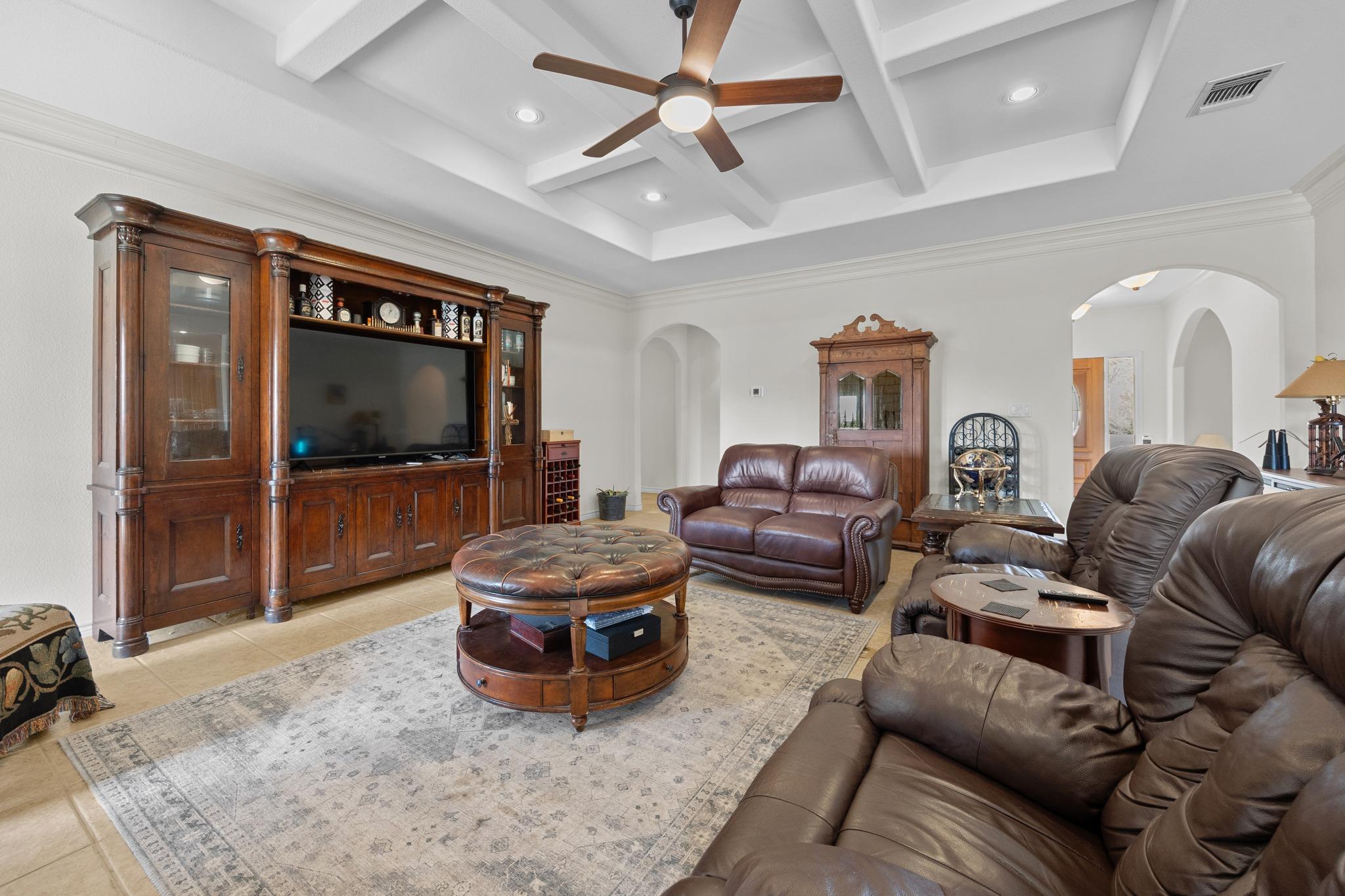 301 Hall Lane Spicewood TX 78669