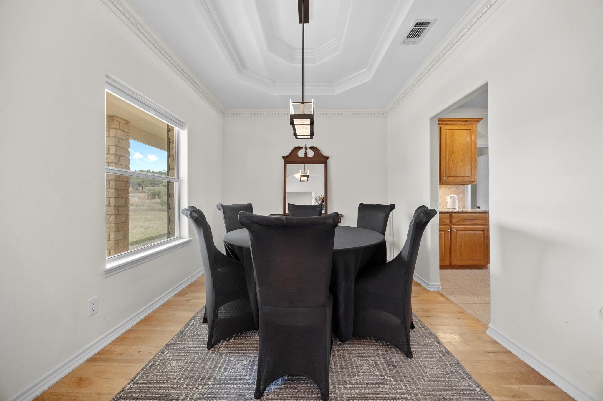 301 Hall Lane Spicewood TX 78669