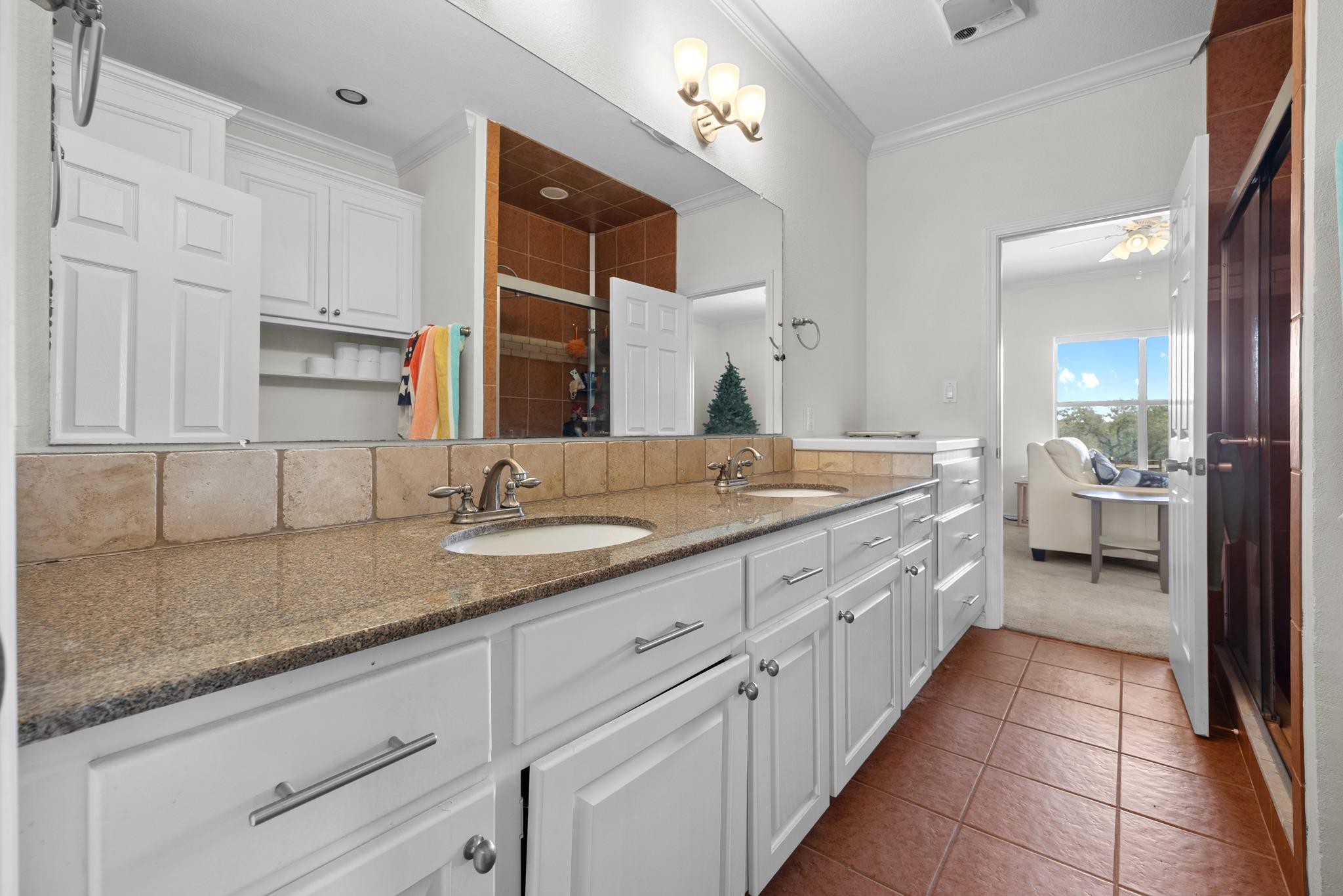 301 Hall Lane Spicewood TX 78669