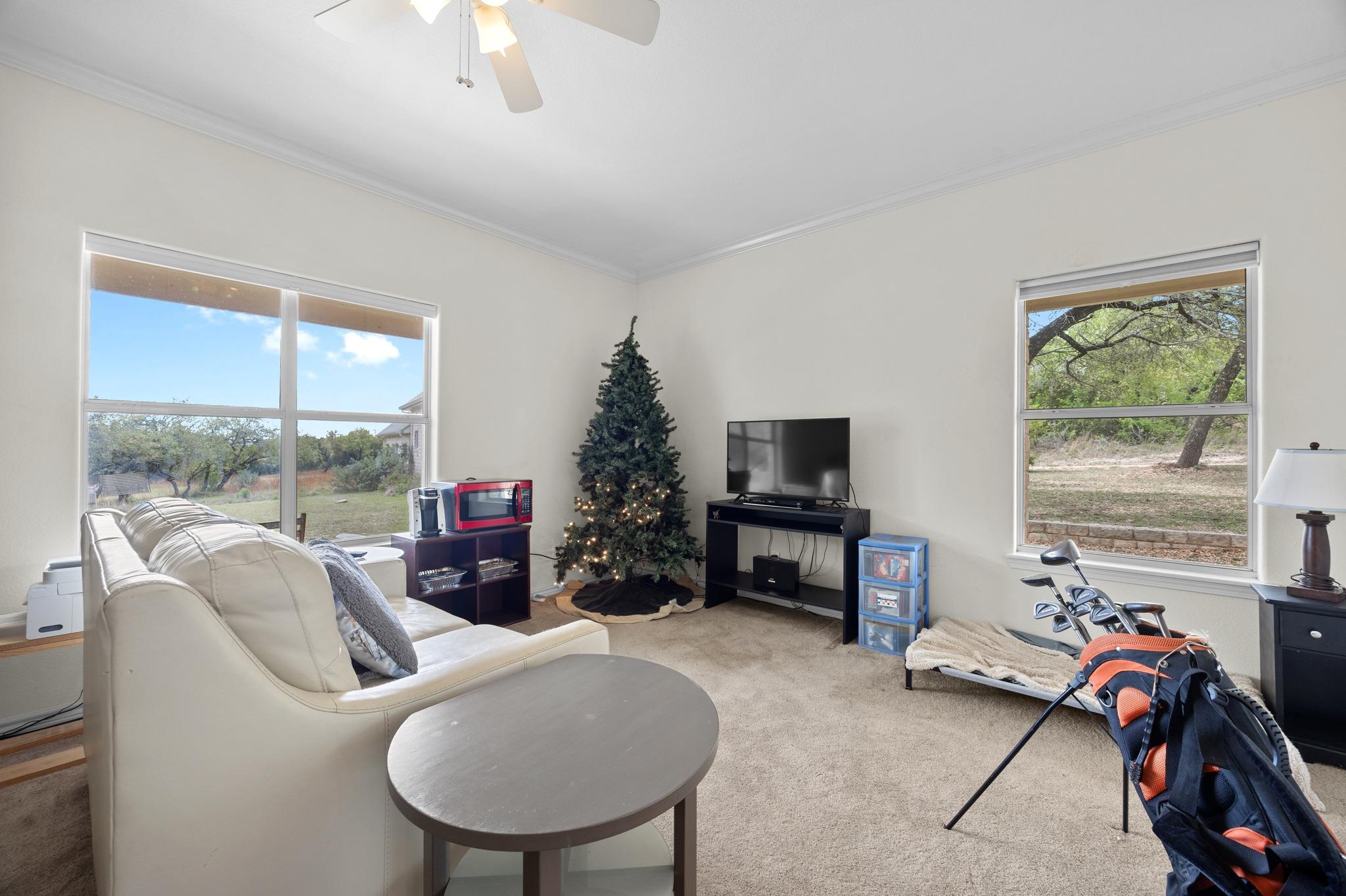 301 Hall Lane Spicewood TX 78669