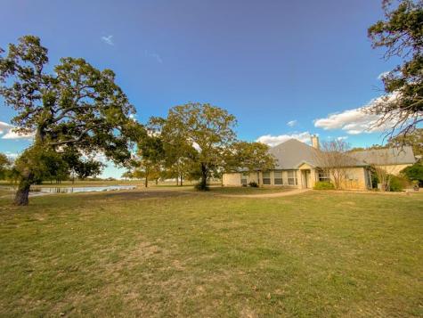 1036 Sherrill Lane Lexington TX 78947