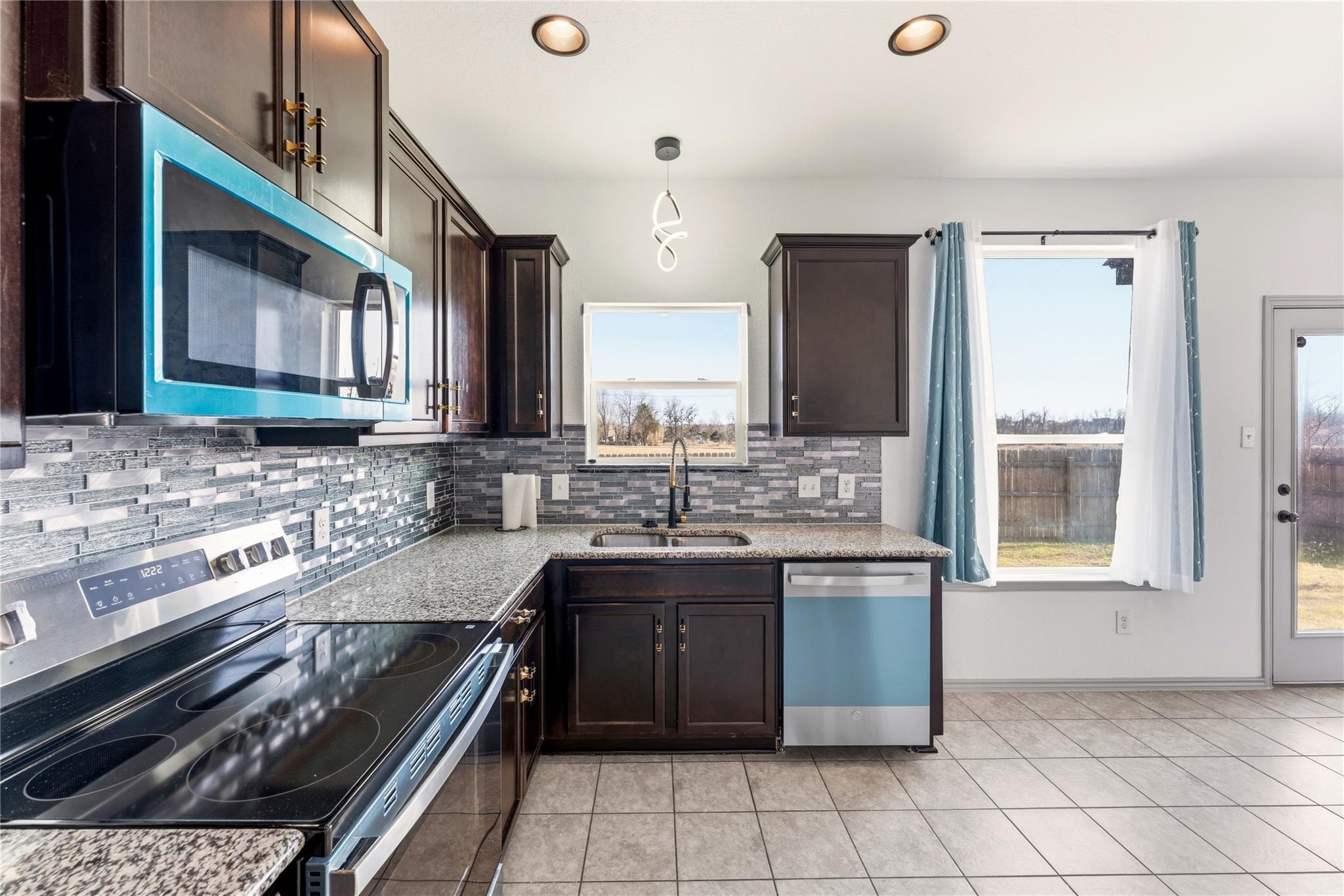 100 Serpentine Lane Jarrell TX 76537
