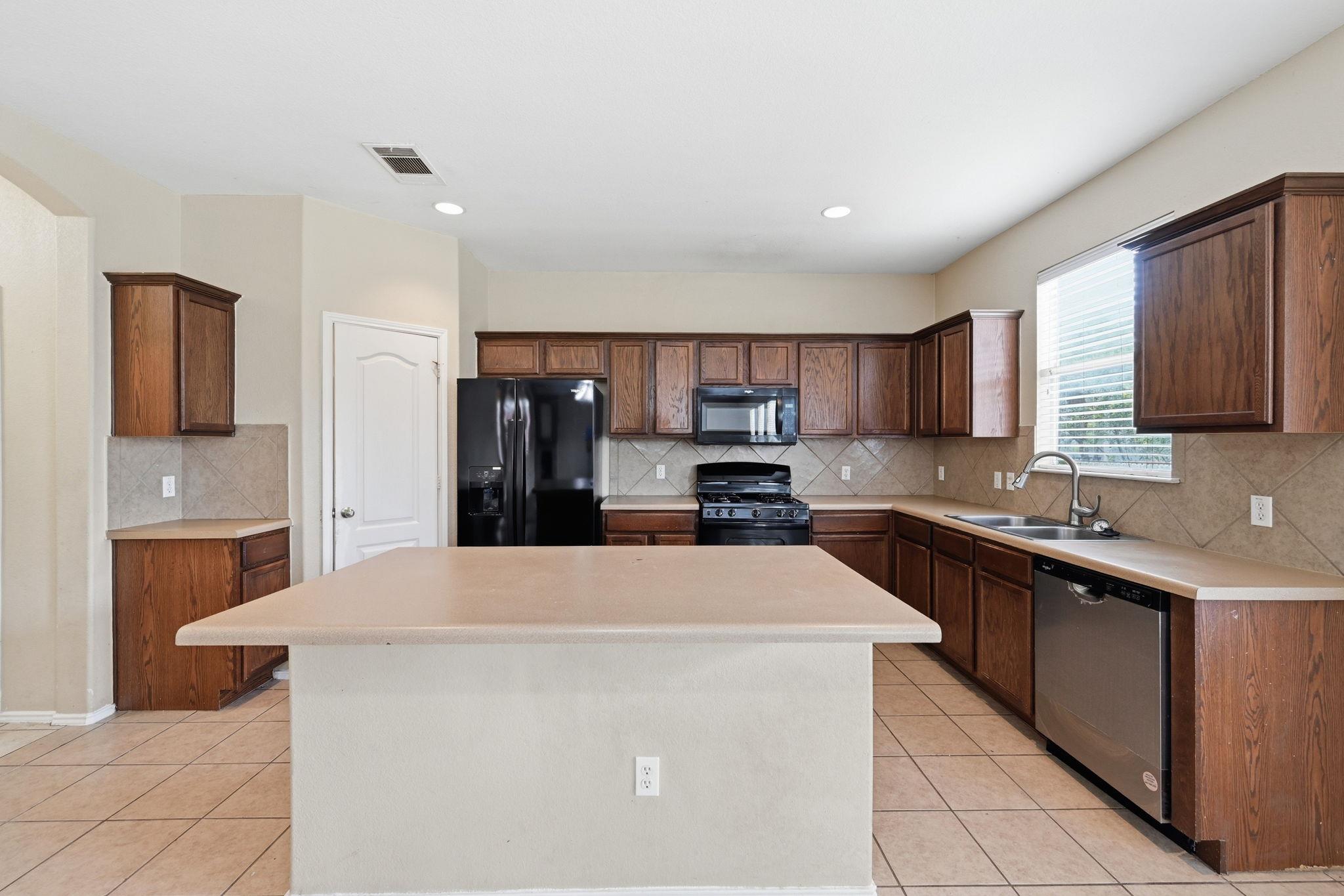12621 Wayne Spur Lane Elgin TX 78621