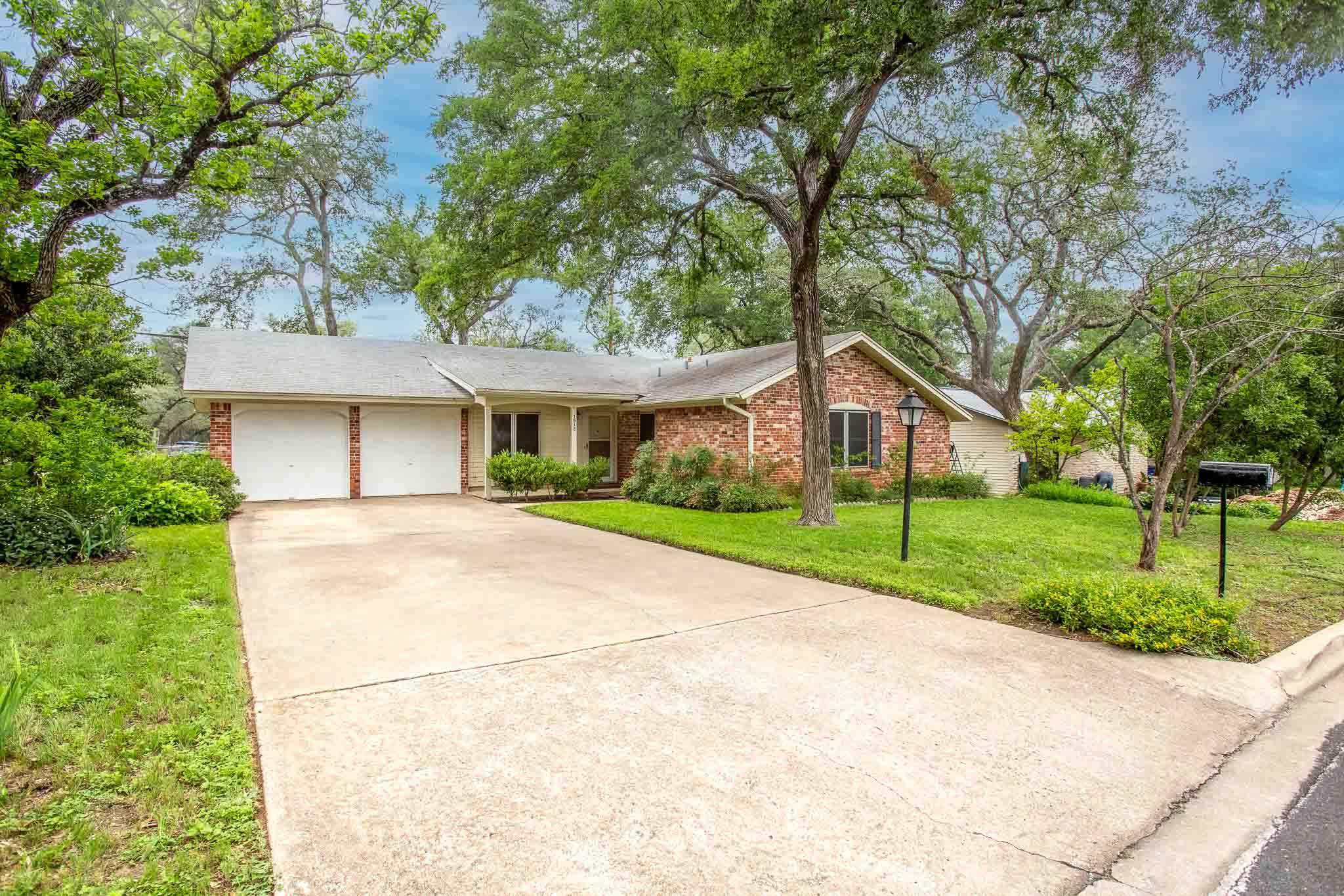 1912 Parkside Lane Austin TX 78745