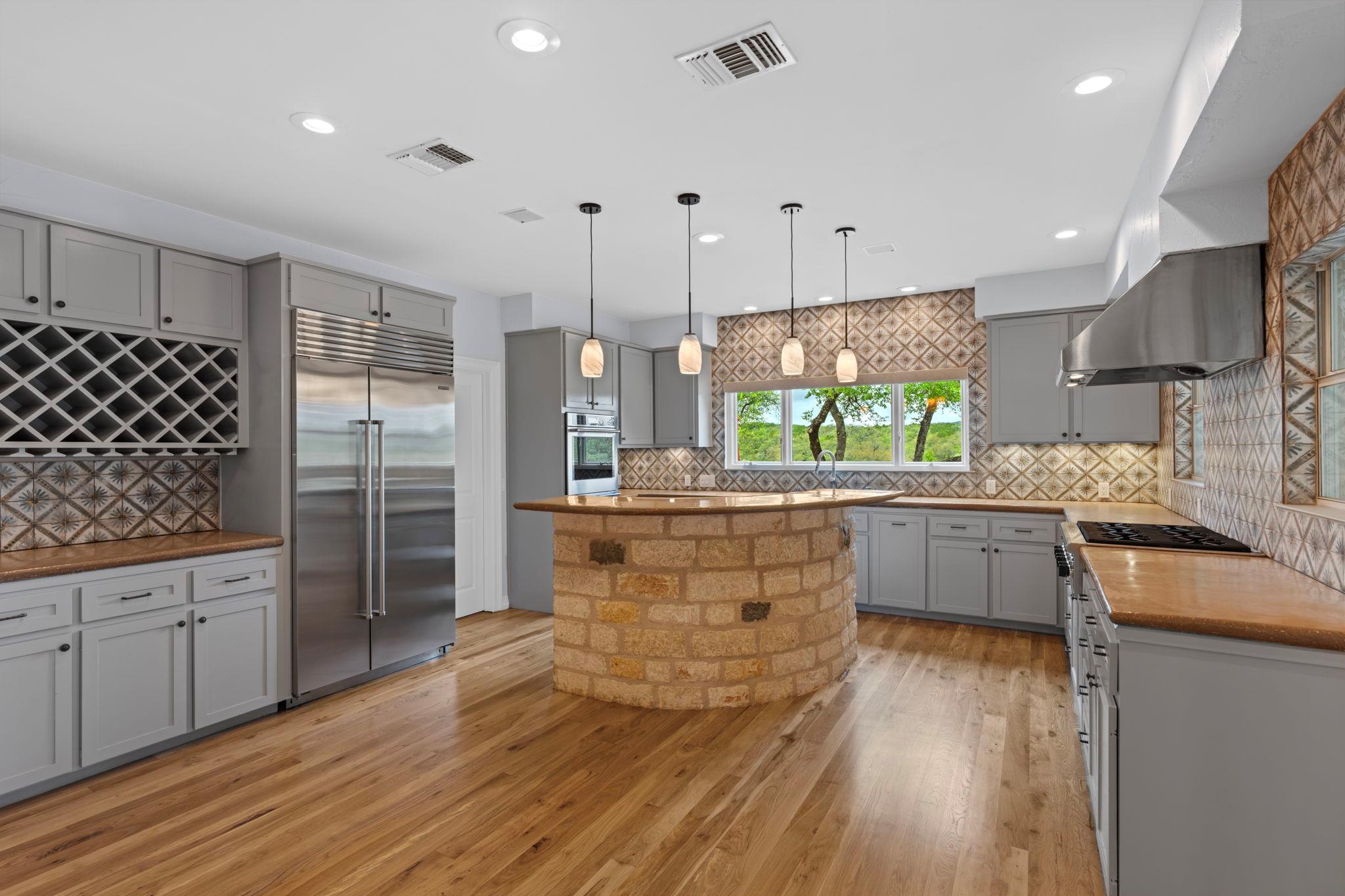 100 Rainbows End Wimberley TX 78676