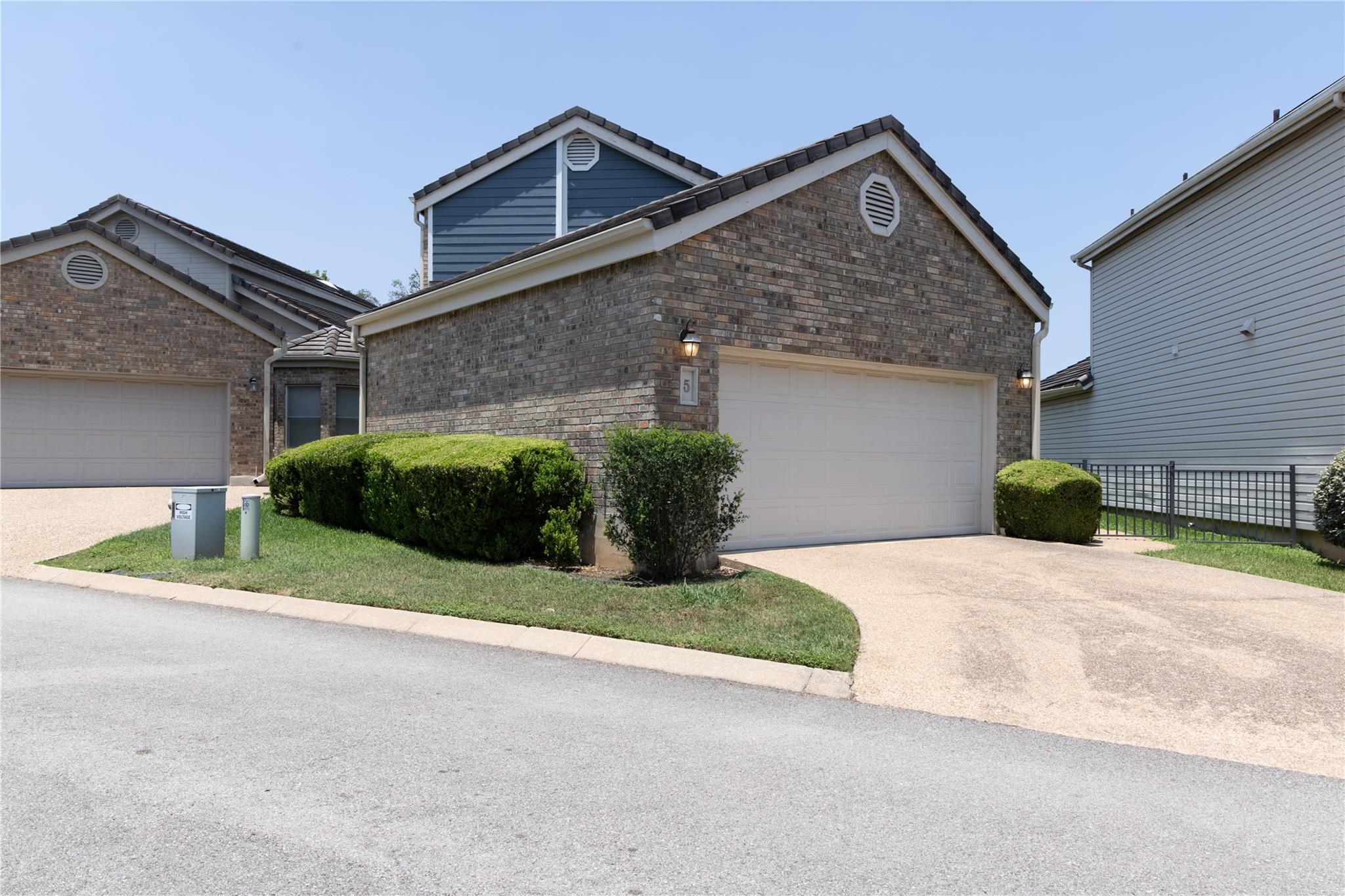 5 Champions Lane Lakeway TX 78734