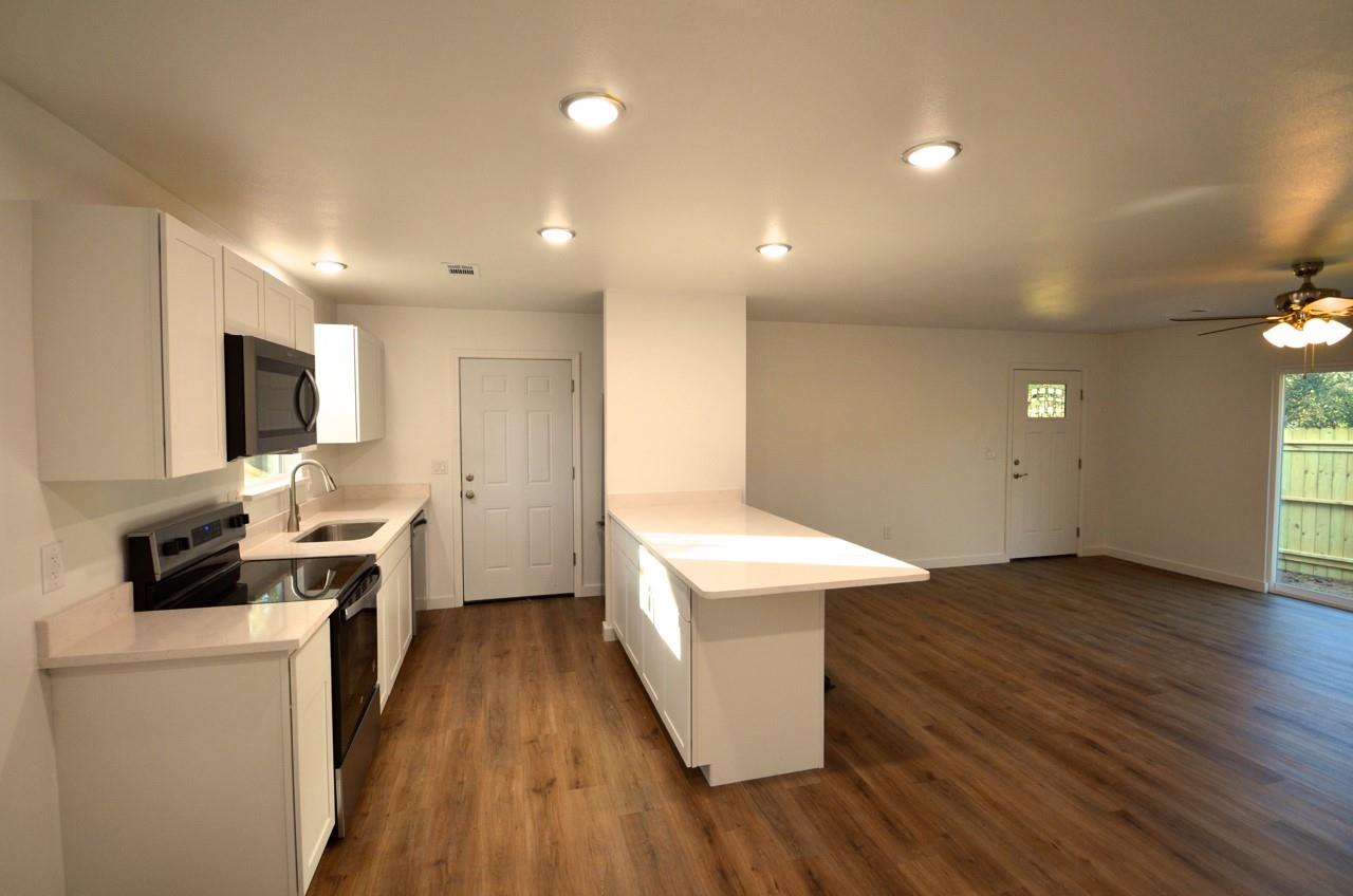 1653 Navajoe Trail Kingsland TX 78639