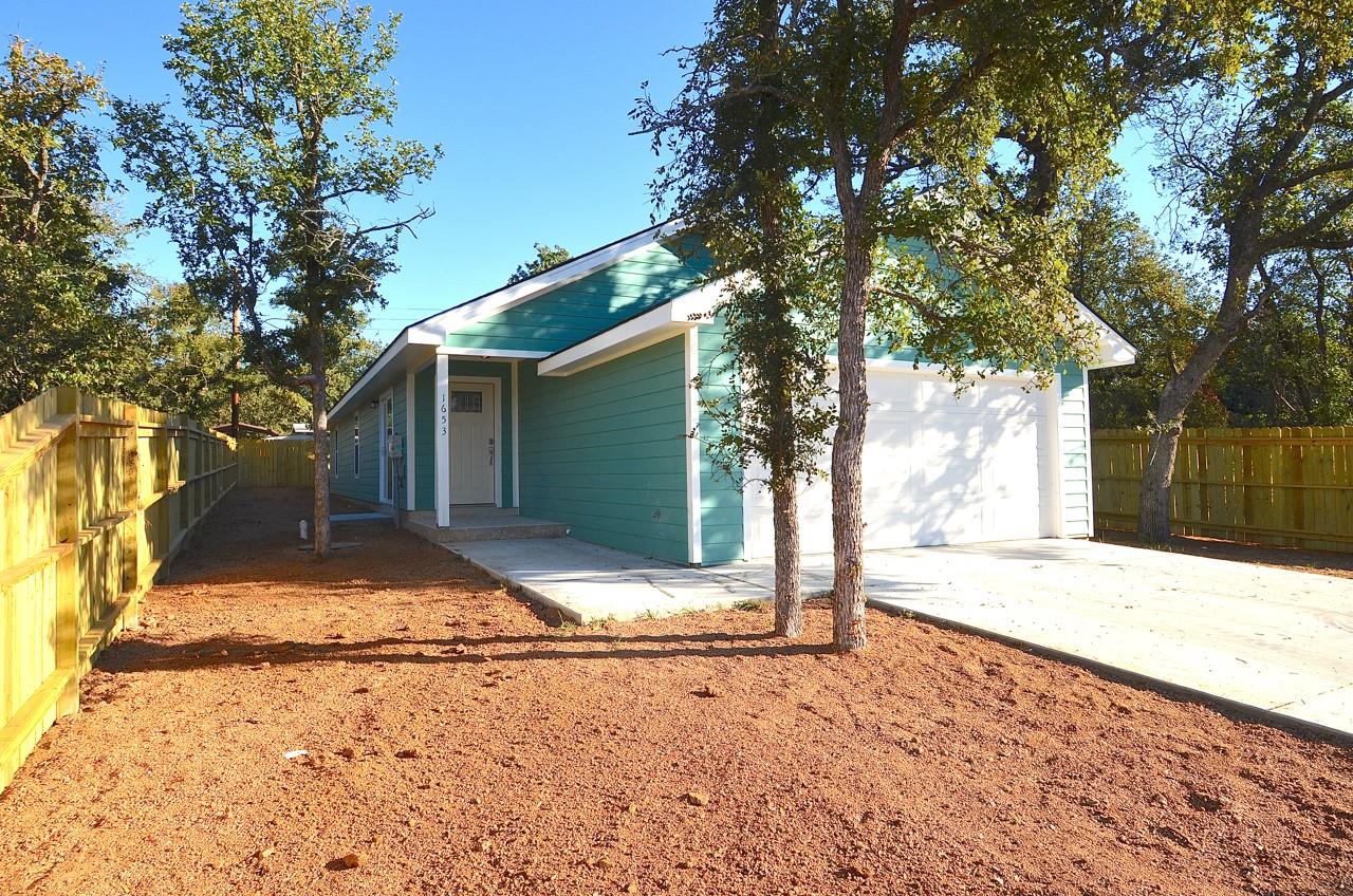 1653 Navajoe Trail Kingsland TX 78639
