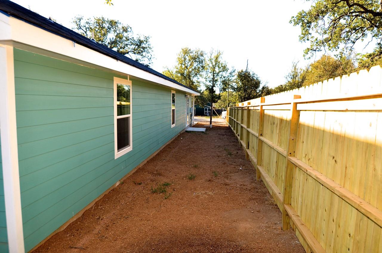 1653 Navajoe Trail Kingsland TX 78639