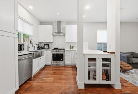 105 Elkhart Street Austin TX 78702