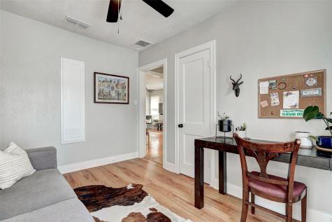 5204 Huisache Street Austin TX 78751
