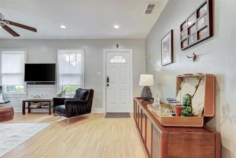 5204 Huisache Street Austin TX 78751