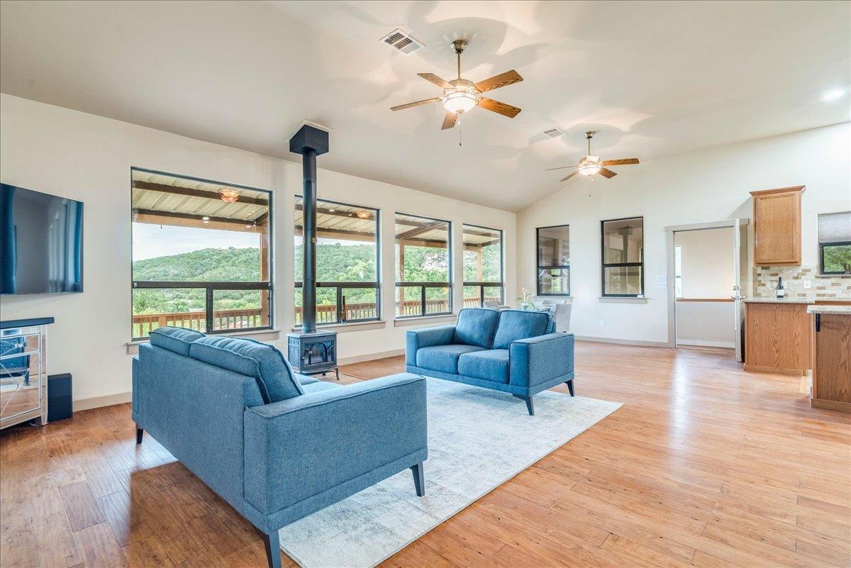 123 Horseshoe Drive Burnet TX 78611
