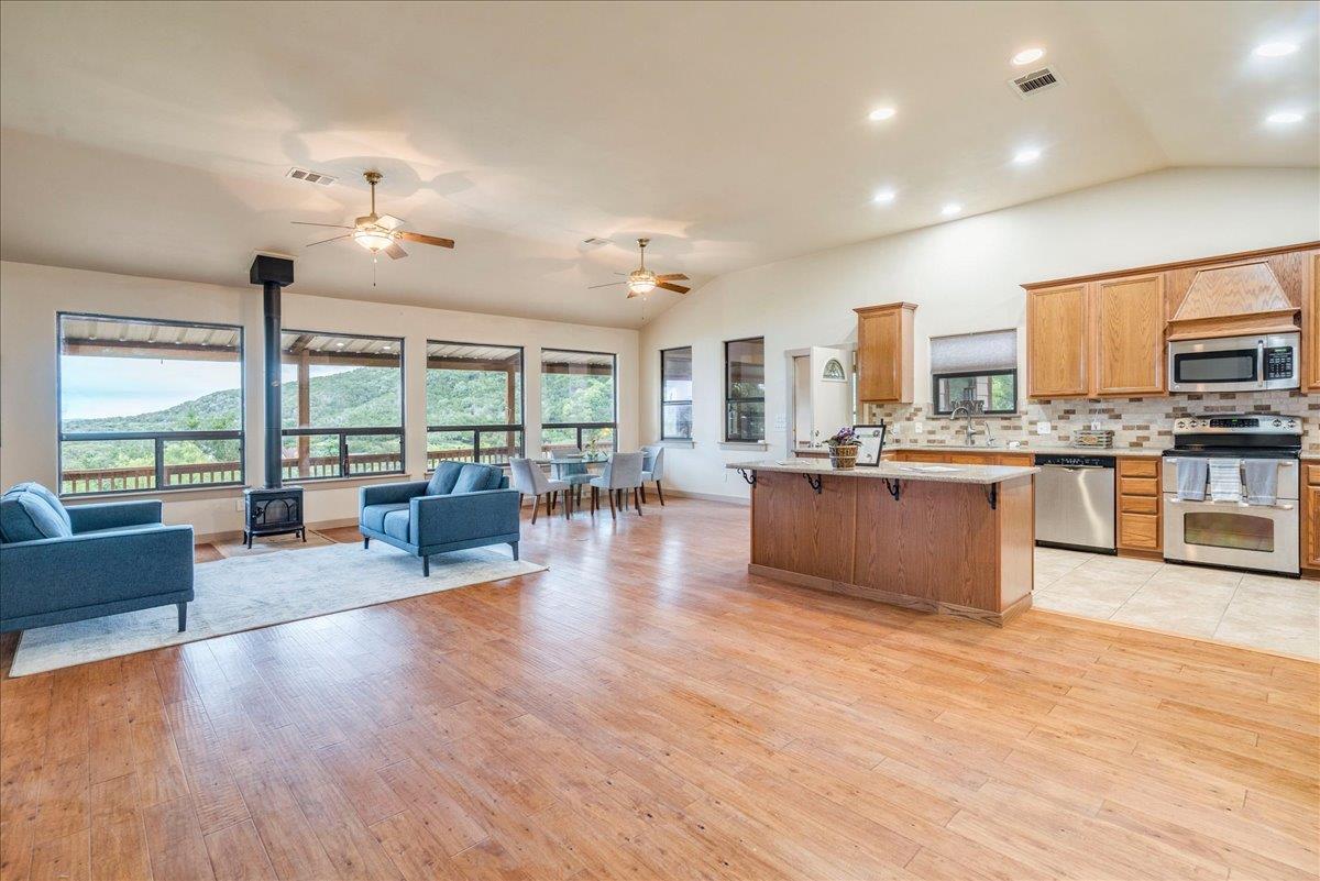 123 Horseshoe Drive Burnet TX 78611