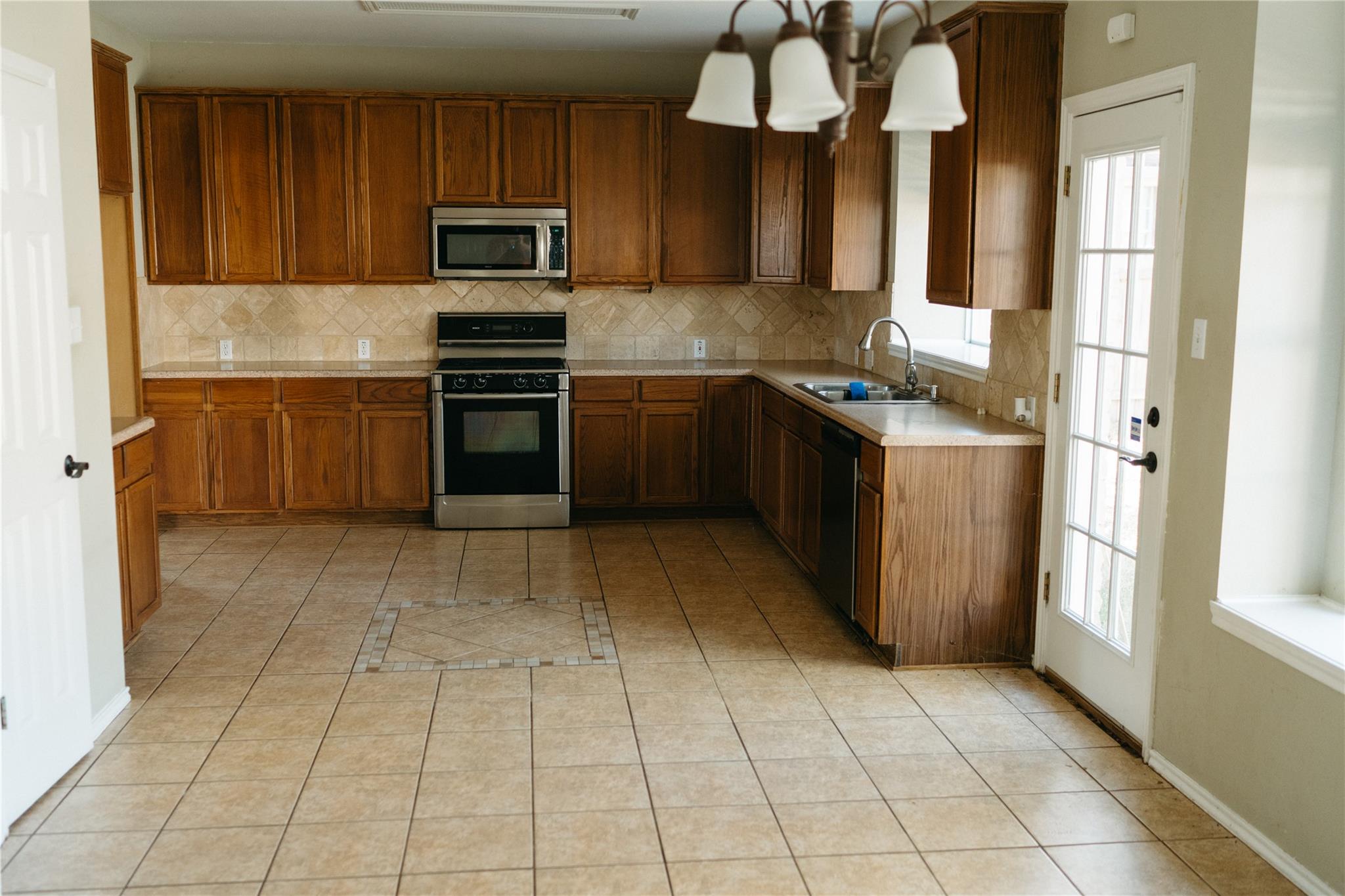 1010 Lone Buck Pass Cedar Park TX 78613