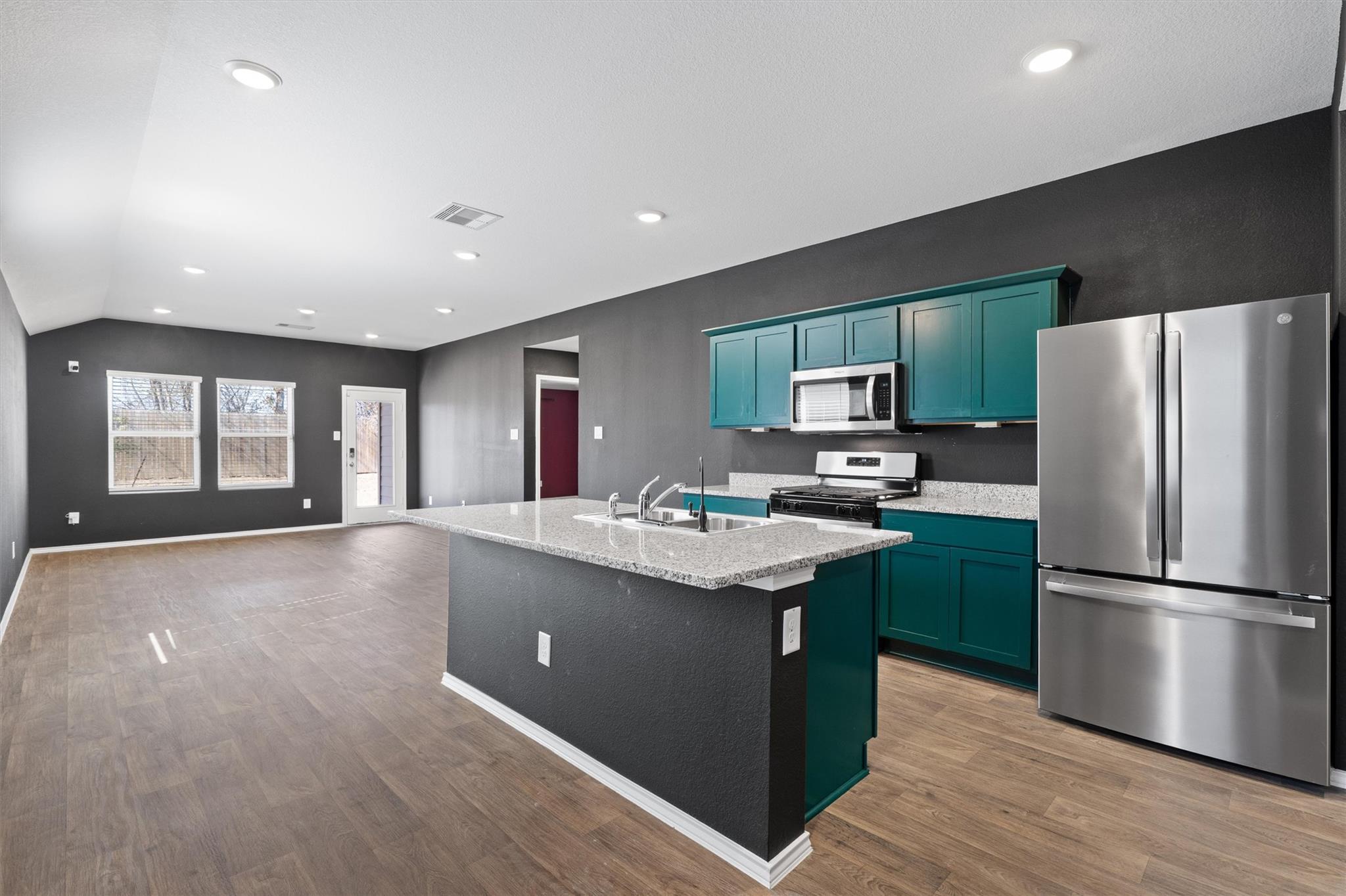 352 Sickle Loop Uhland TX 78640