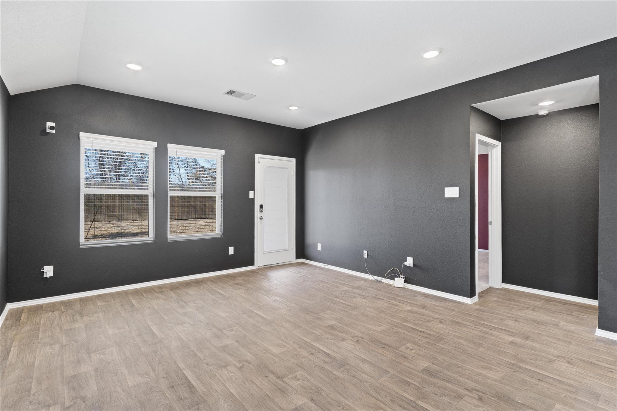 352 Sickle Loop Uhland TX 78640