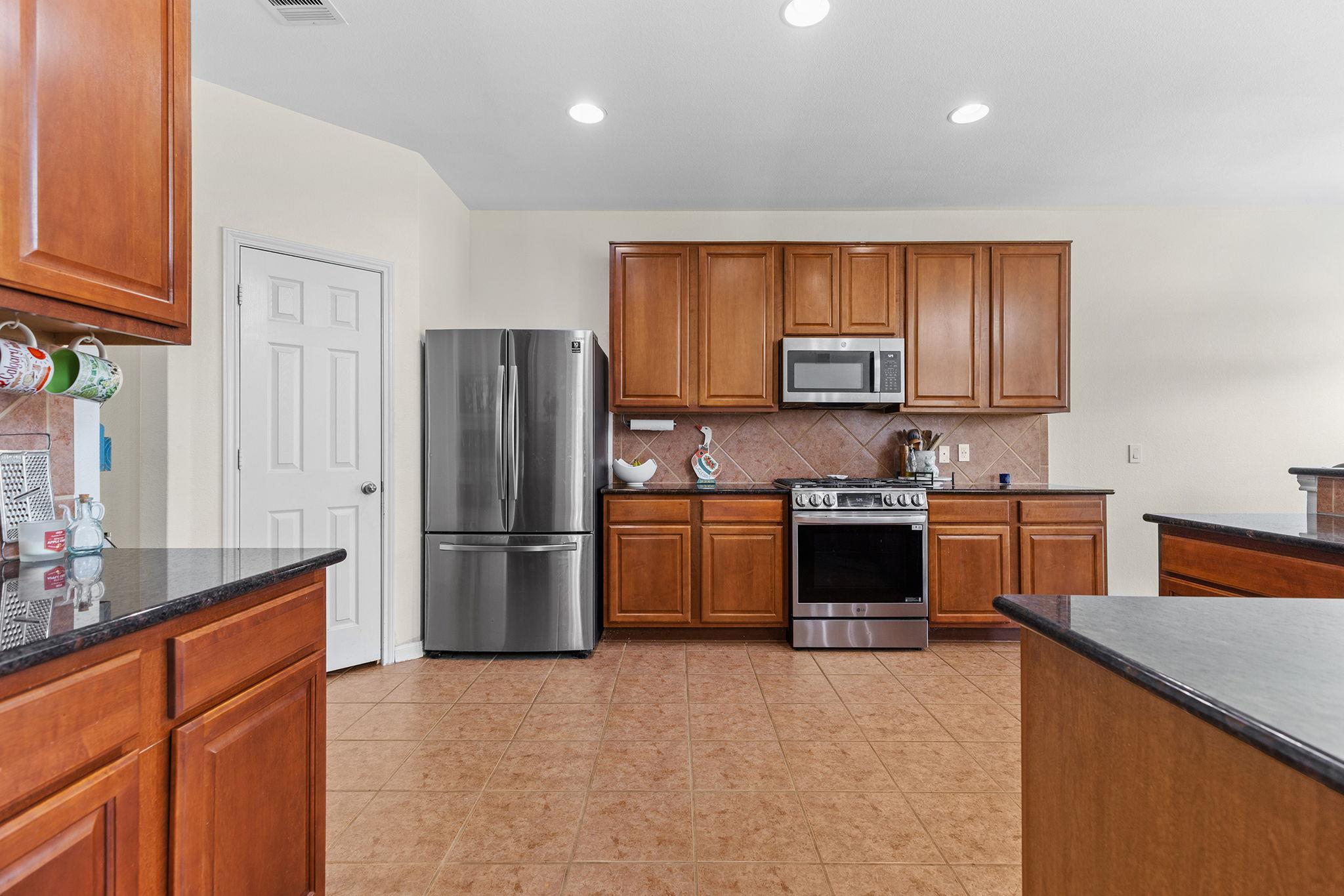3517 Shiraz Loop Round Rock TX 78665