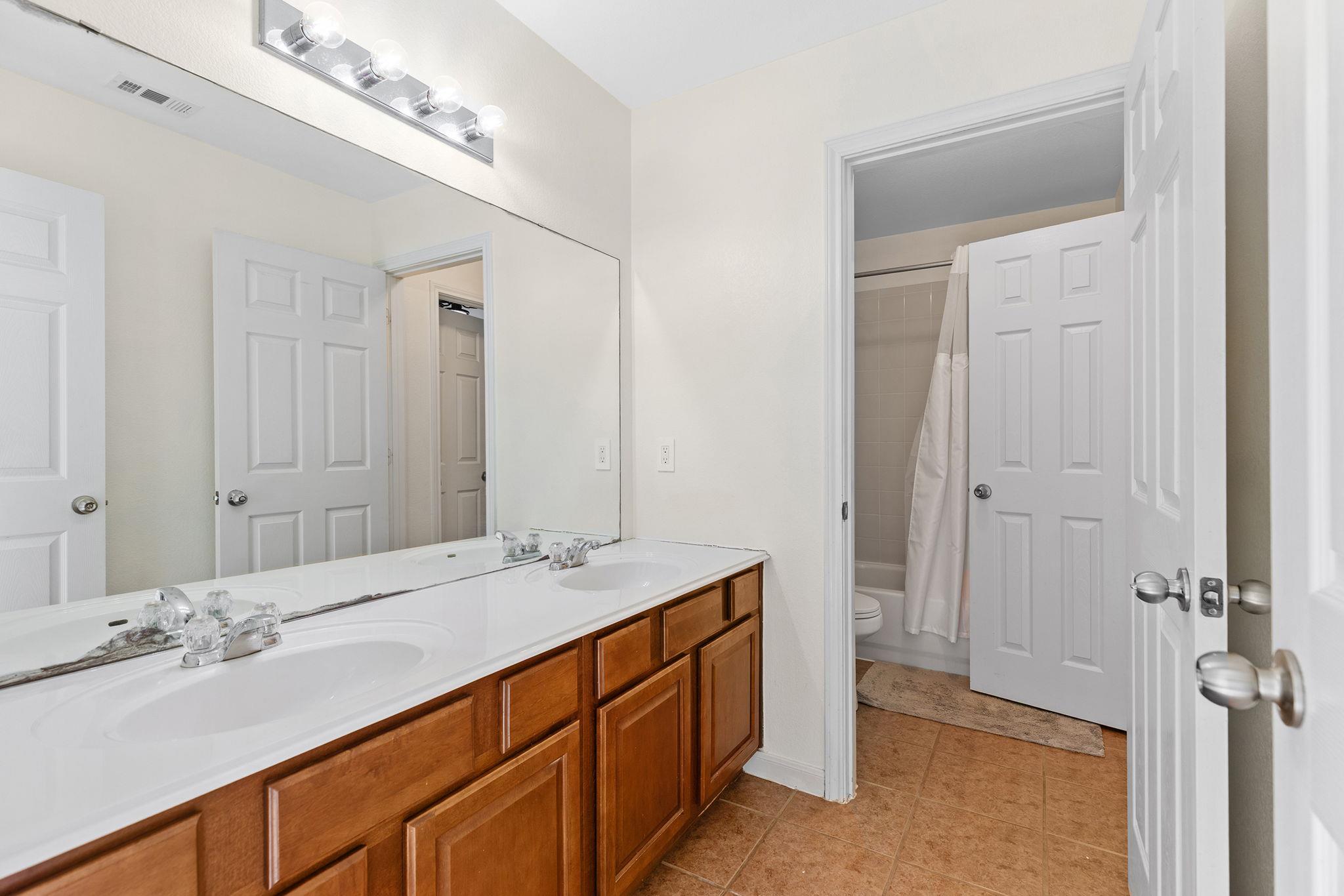 3517 Shiraz Loop Round Rock TX 78665