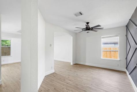 617 Barbara Way Bastrop TX 78602