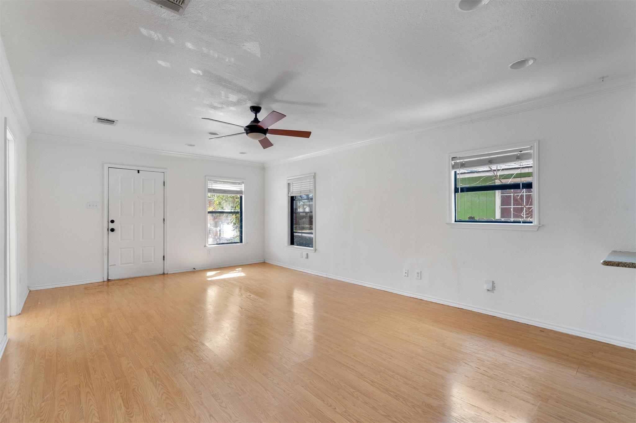 2710 E 3rd Street Austin TX 78702