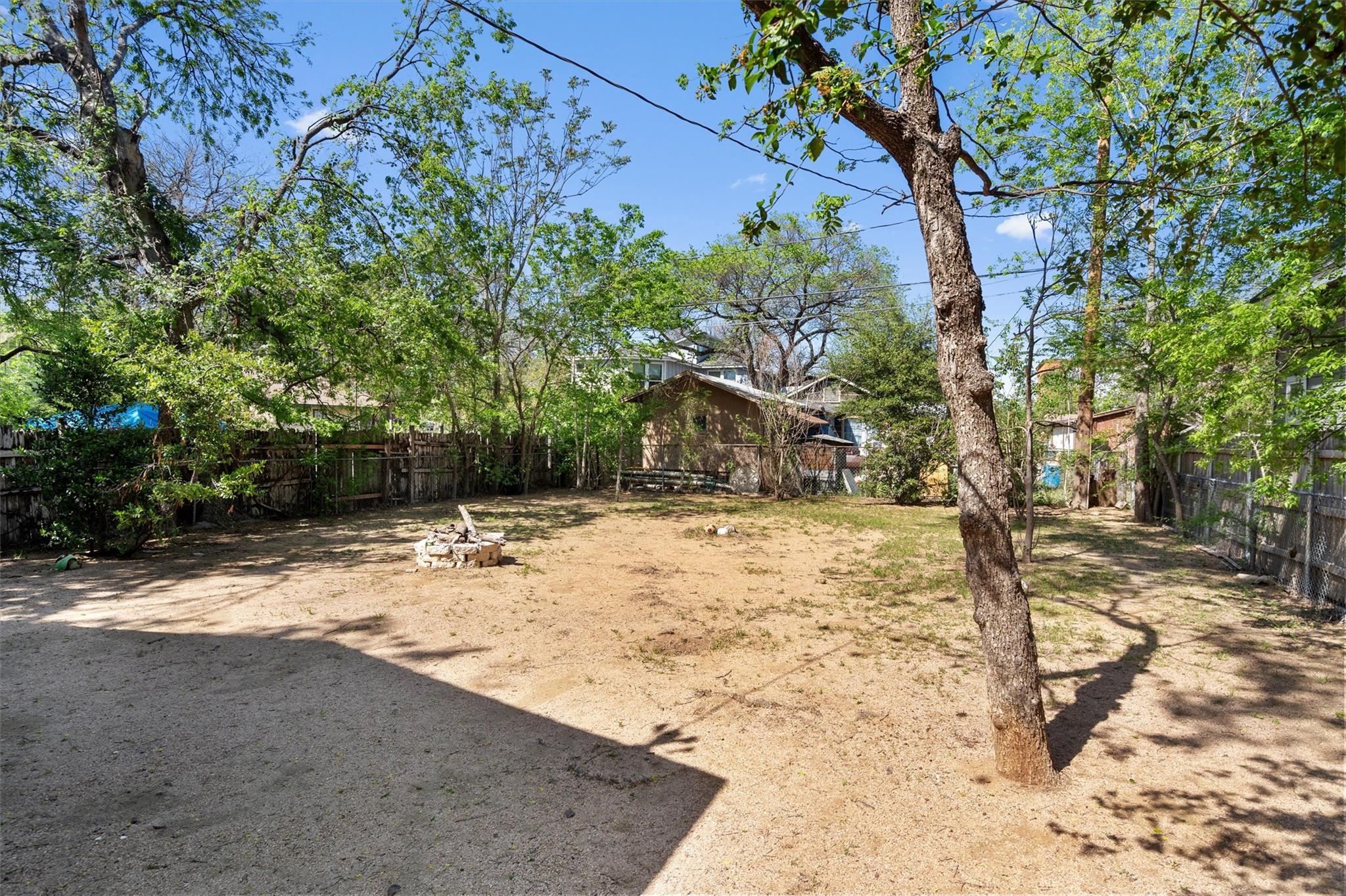 2710 E 3rd Street Austin TX 78702