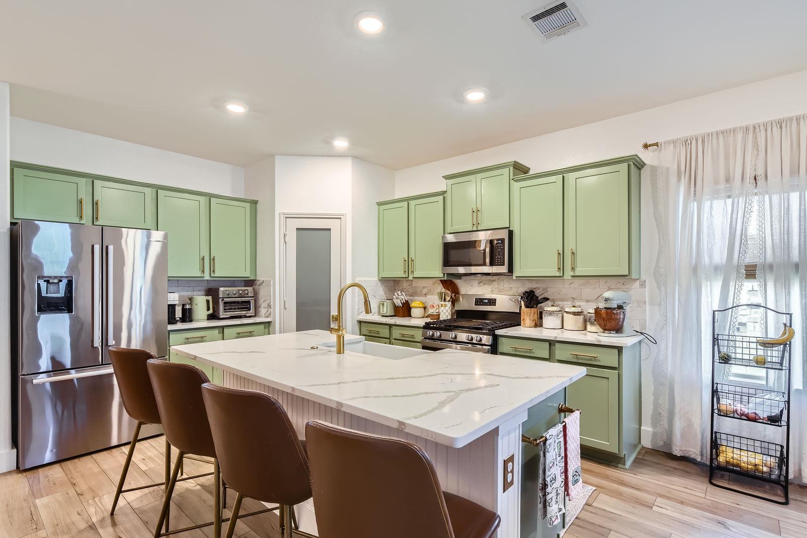 261 Mendoza Kyle TX 78640