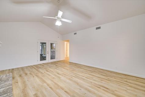 122 Forest Lake Drive Del Valle TX 78617