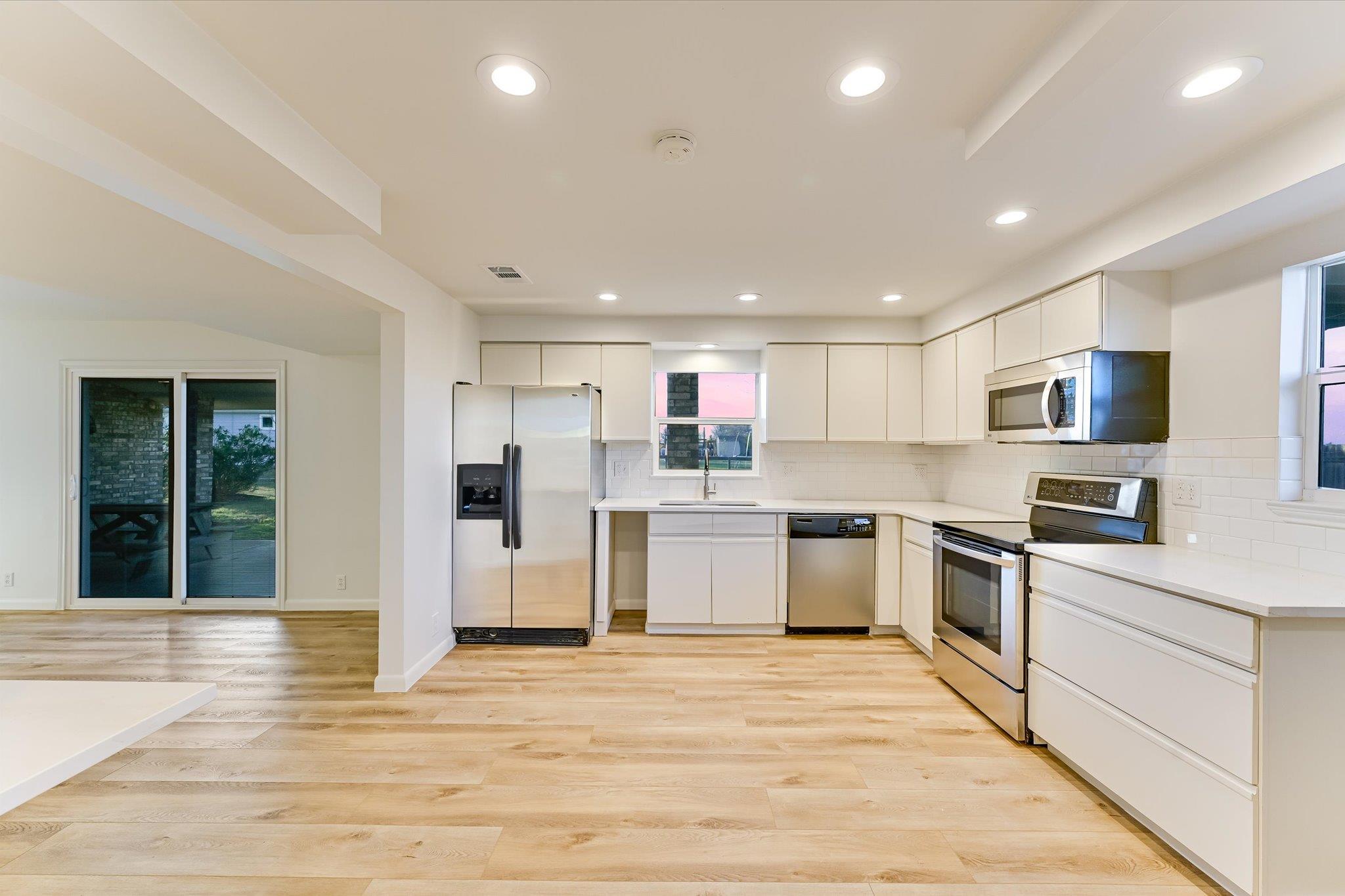 122 Forest Lake Drive Del Valle TX 78617