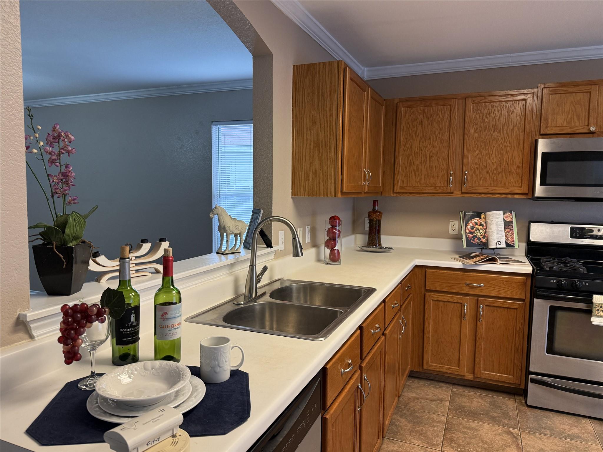 3902 Louise Lee Drive Austin TX 78725