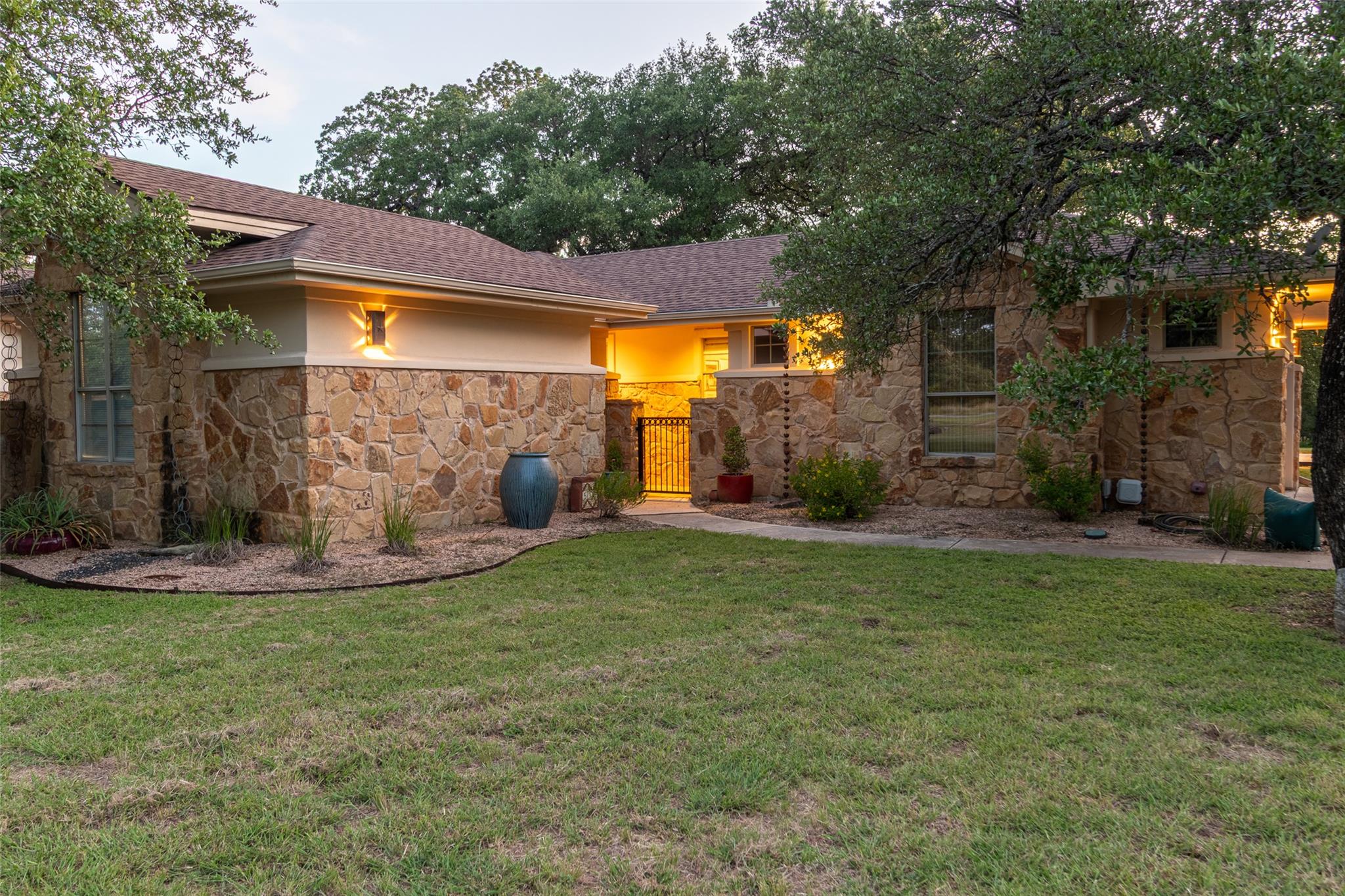 515 East Trail Spicewood TX 78669