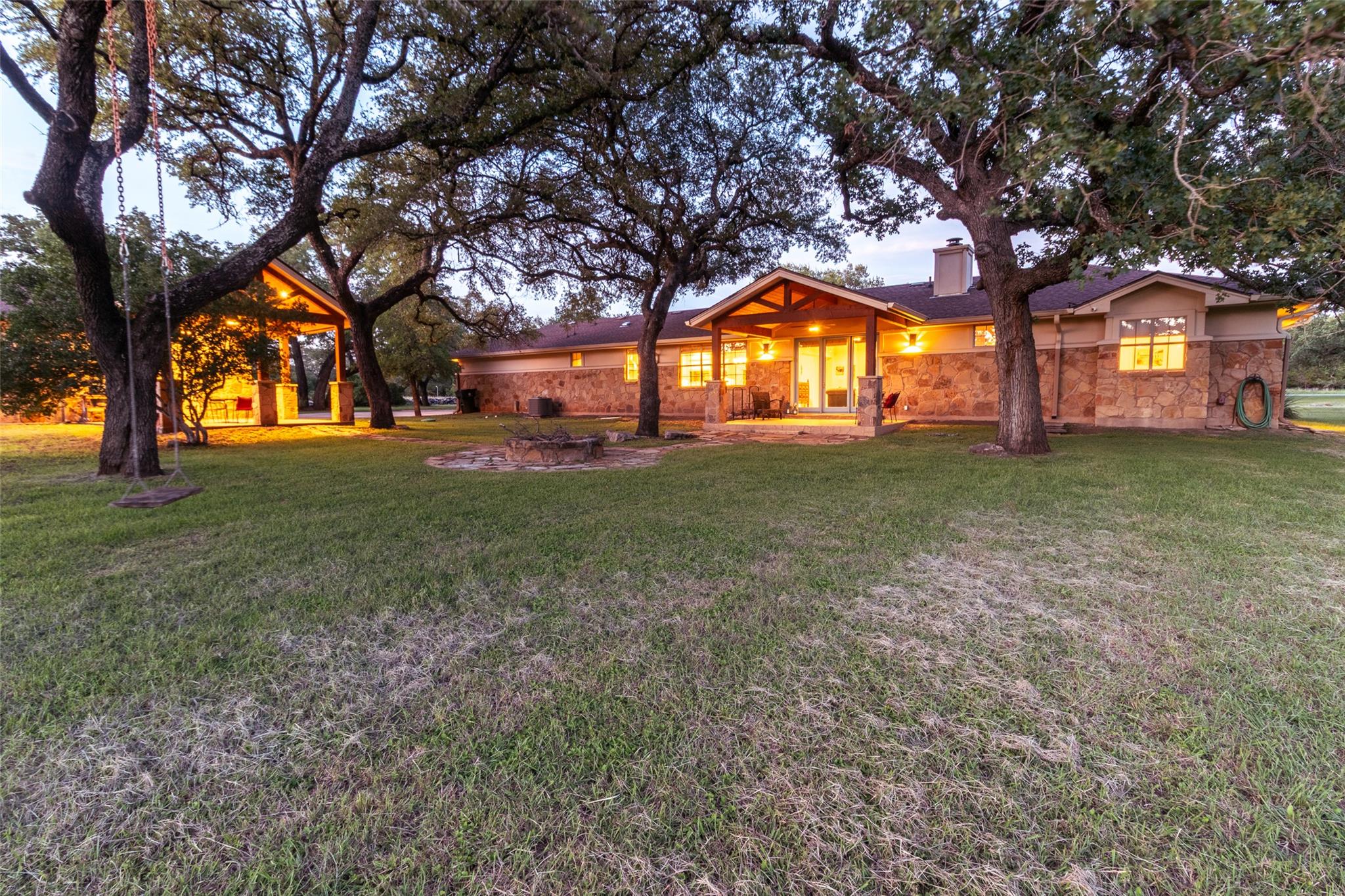 515 East Trail Spicewood TX 78669
