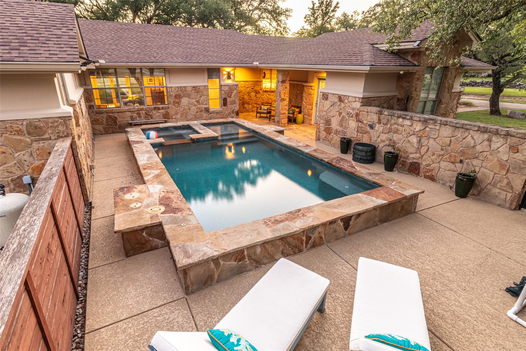 515 East Trail Spicewood TX 78669