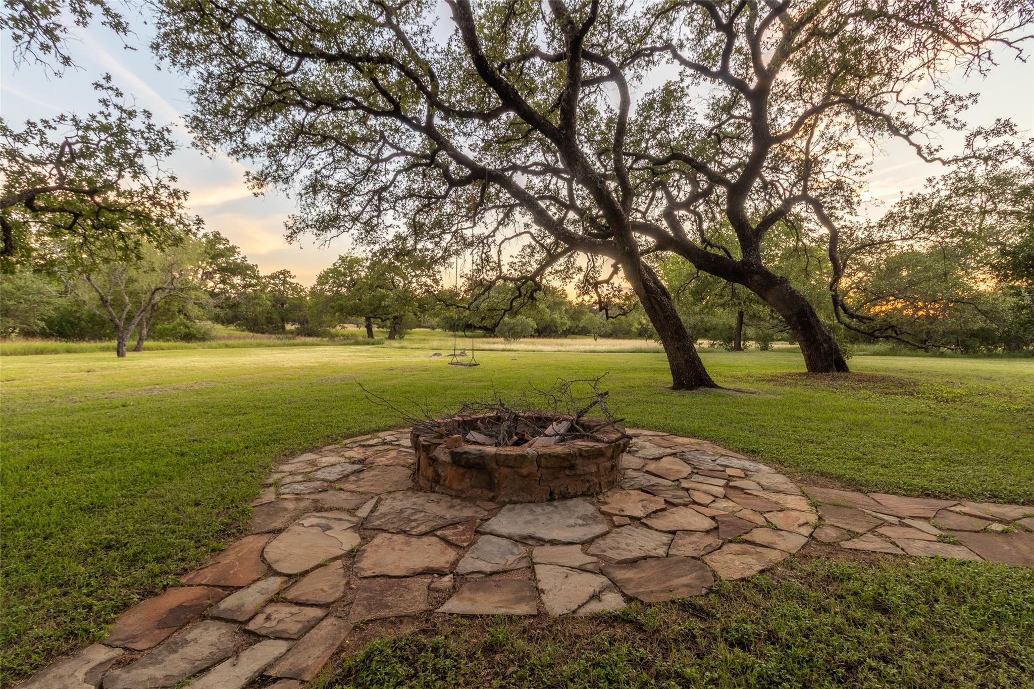 515 East Trail Spicewood TX 78669